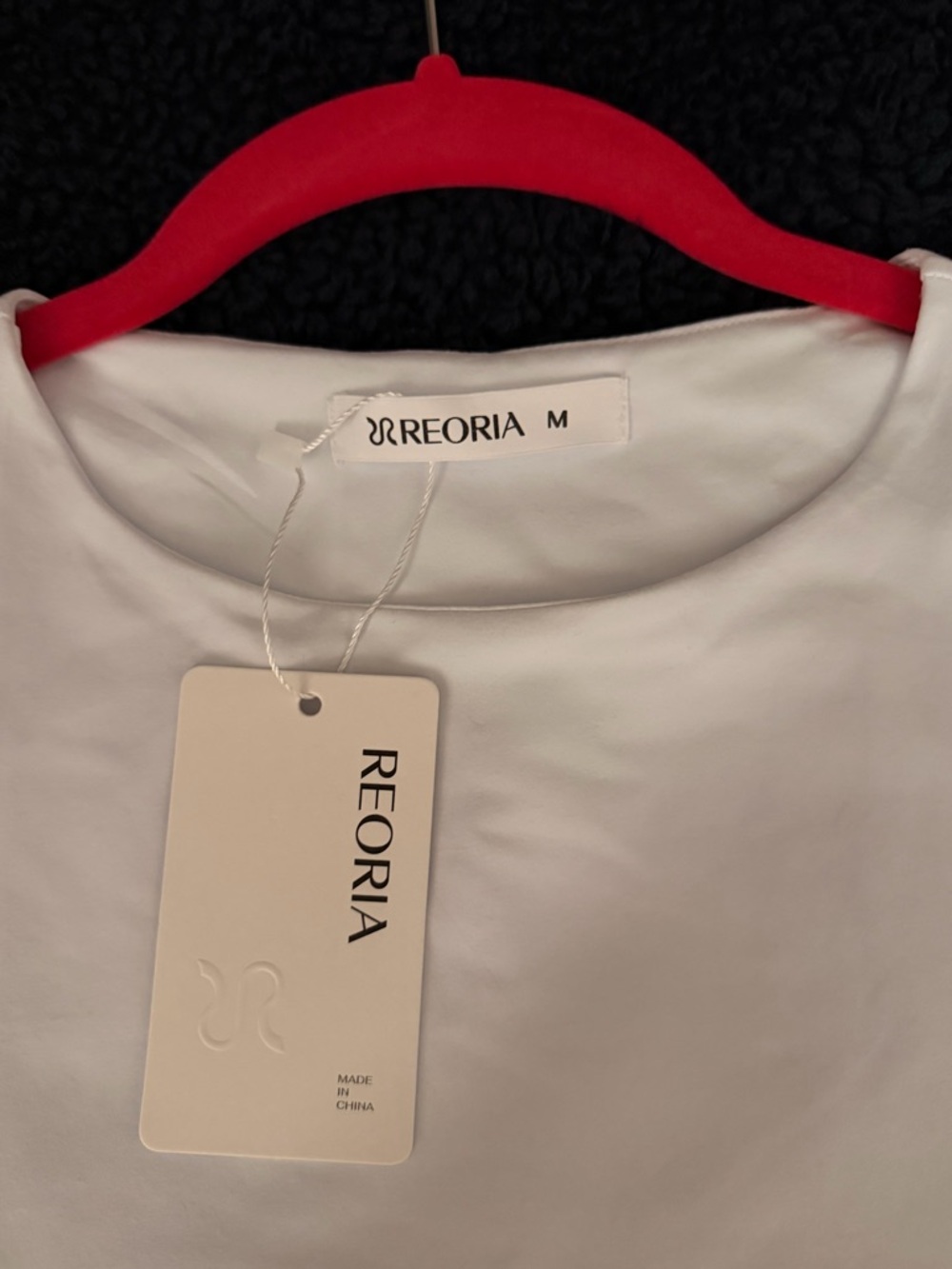 ReoRia Cream Cropped Tank Top - Sleeveless High Neck